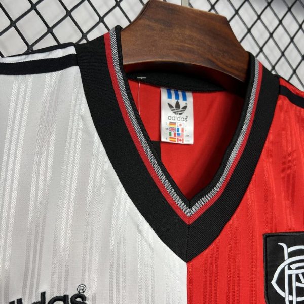 Rangers 1995/96 Away Retro Jersey - Image 6