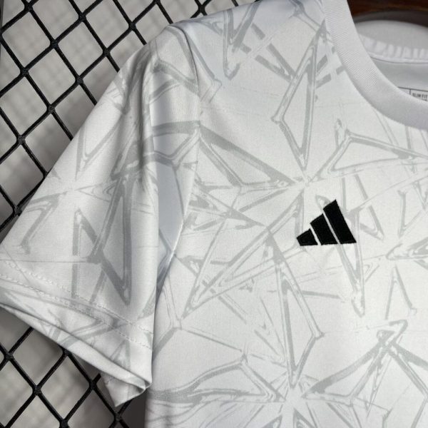 Real Madrid 2024/25 Pre-Match Training Kids Kit - Image 5