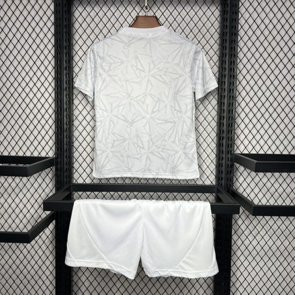 Real Madrid 2024/25 Pre-Match Training Kids Kit - Image 2