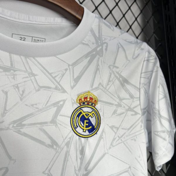 Real Madrid 2024/25 Pre-Match Training Kids Kit - Image 4
