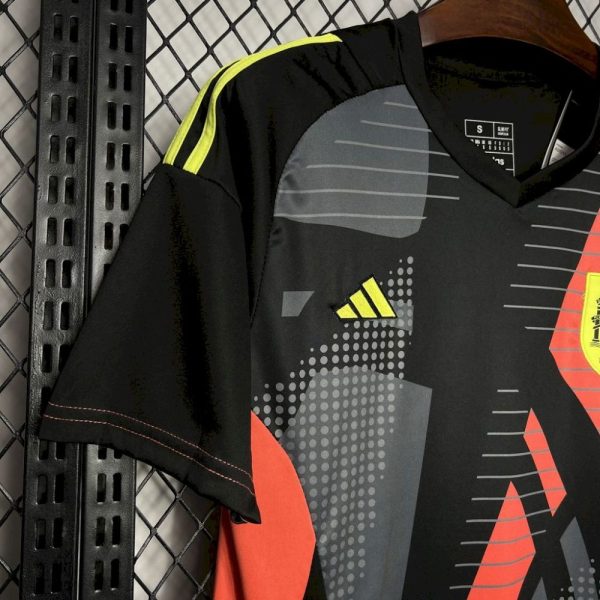 Spain 2024/25 Euro Goalkeeper Jersey - Image 7