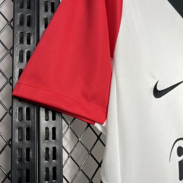 Eintracht Frankfurt 2024/25 Home Jersey - Image 9