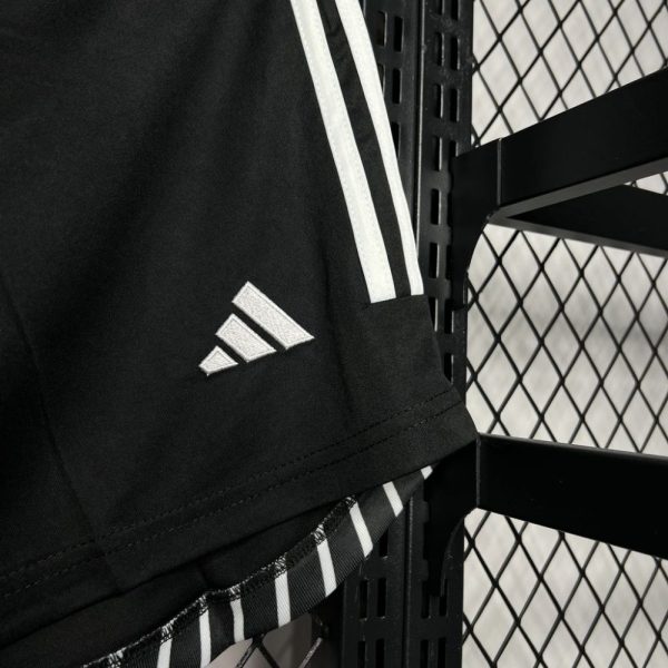 Colo Colo 2024/25 Home Shorts - Image 5