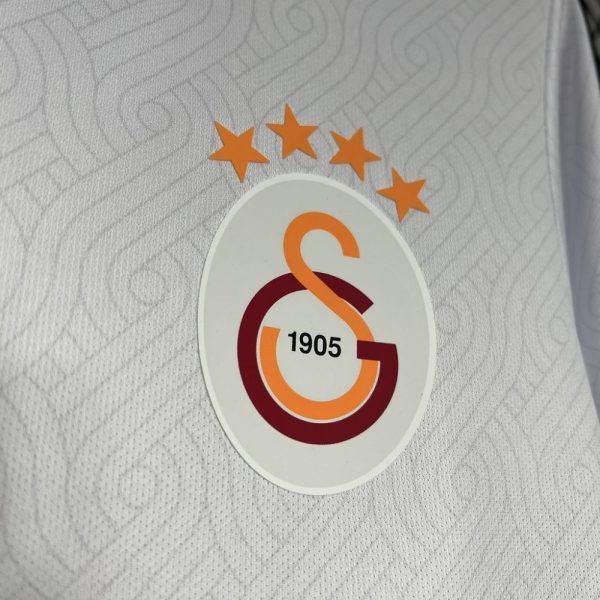 Galatasarays 2024/25 Away Jersey - Image 7