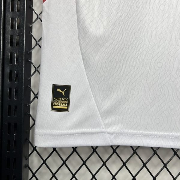 Galatasarays 2024/25 Away Jersey - Image 4