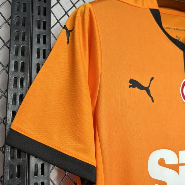 Galatasarays 2024/25 Home Jersey - Image 7