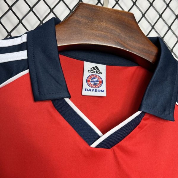 Bayern Munich 2000/01 Home Retro Jersey - Image 4