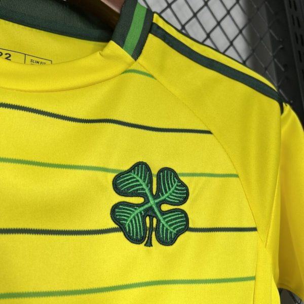 Celtic 2024/25 Away Kids Kit - Image 4