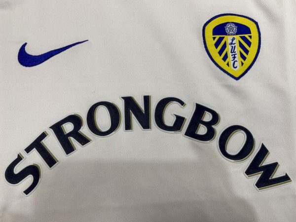Leeds United F.c. 2000 Home Retro Jersey - Image 4