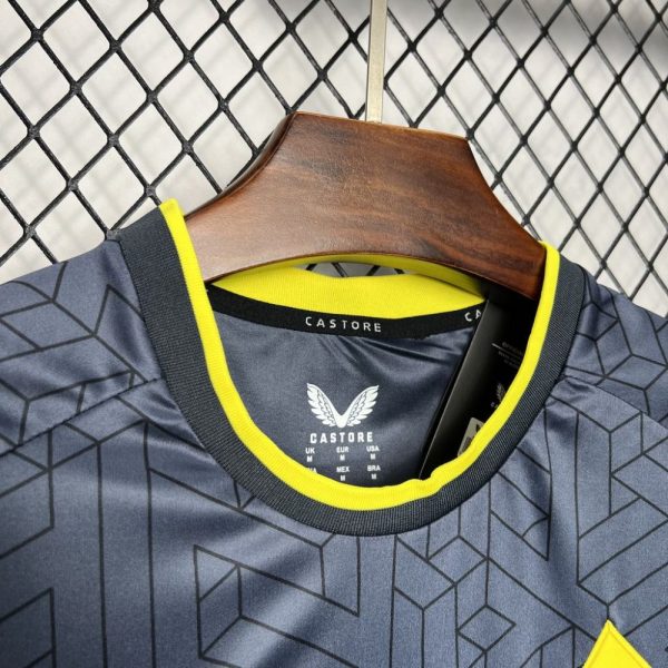 Everton 2024/25 Away Jersey - Image 6