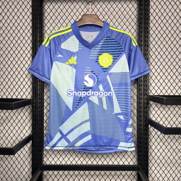 Manchester United 2024/25 Goalkeeper Jersey - Image 4