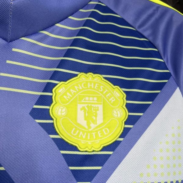 Manchester United 2024/25 Goalkeeper Jersey - Image 8