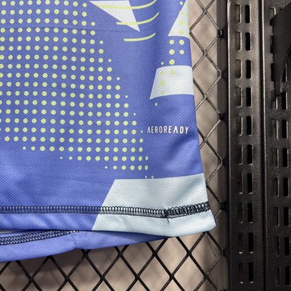 Manchester United 2024/25 Goalkeeper Jersey - Image 3
