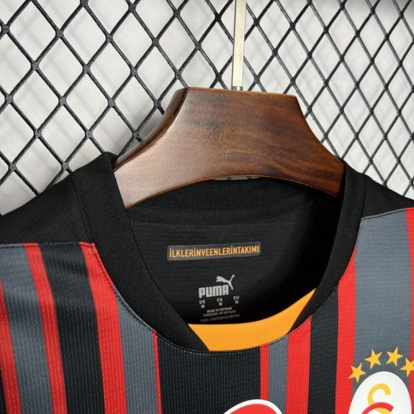 Galatasarays 2024/25 Third Jersey - Image 8