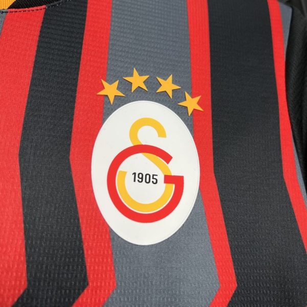 Galatasarays 2024/25 Third Jersey - Image 4