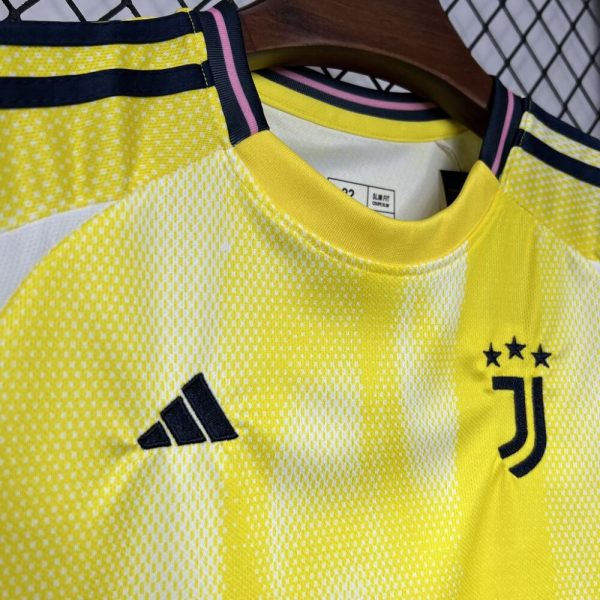 Juventus 2024/25 Away Kids Kit - Image 5