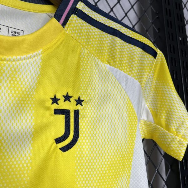 Juventus 2024/25 Away Kids Kit - Image 3