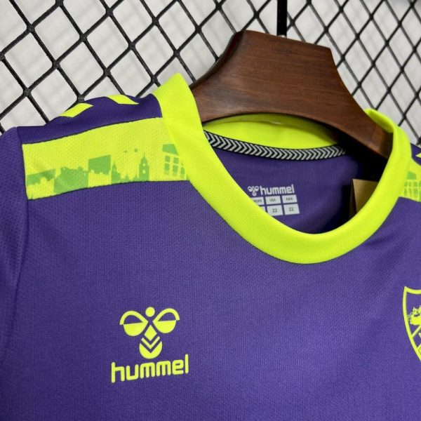 Malaga 2024/25 Away Kids Kit - Image 6