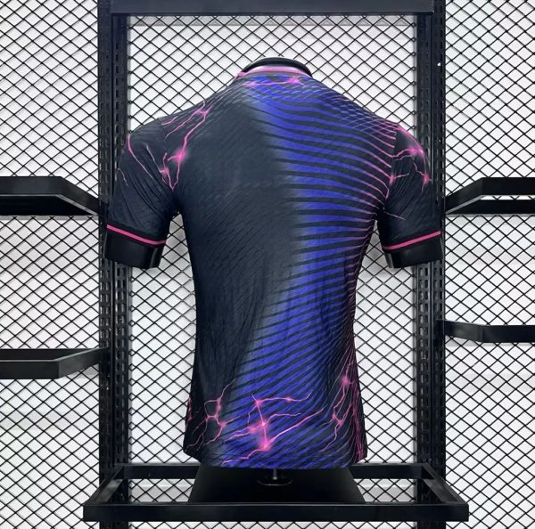 Real Madrid 2024/25 Special Edition Purple Jersey Player Version - Image 2