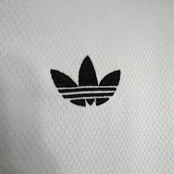 Juventus 2024/25 Pre-Match Training Jersey - Image 4