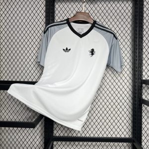 Juventus 2024/25 Pre-match training Jersey