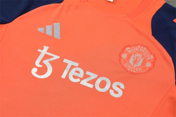 Manchester United 2024/25 Training Adult Jersey+Short 14001 - Image 3