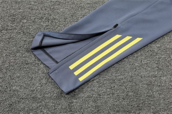 Ajax 2024/25 Half-Zip Adult Sweater+Pant 14001 - Image 7