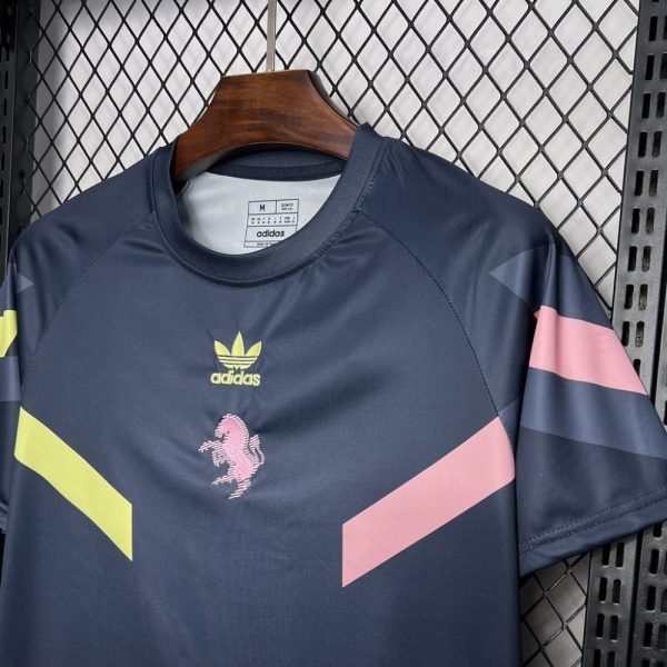 Juventus 2024/25 Pre-Match Training Uniform Jersey - Image 3