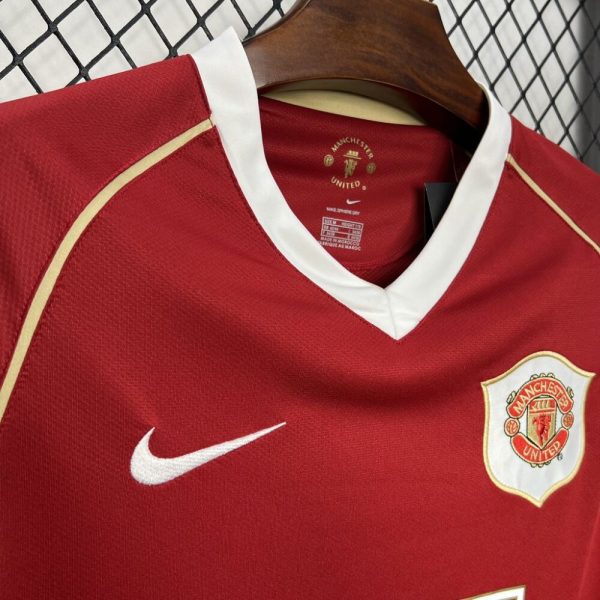 Manchester United 2006/07 Home Retro Jersey - Image 5