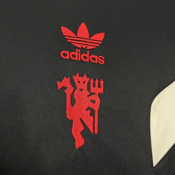 Manchester United 2024/25 Originals Tee Black Jersey - Image 4