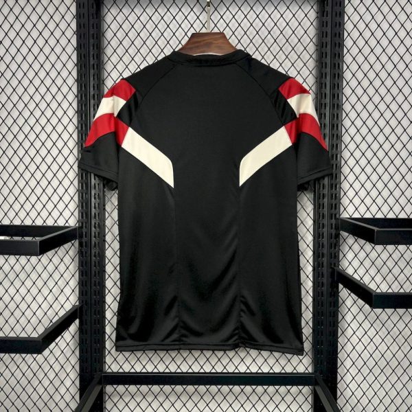 Manchester United 2024/25 Originals Tee Black Jersey - Image 2