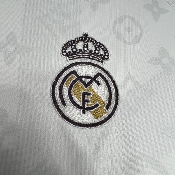 Real Madrid 2024/25 Lv Co-Branded Edition  Jersey - Image 7