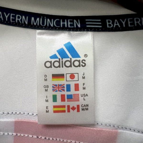 Bayern Munich 2000/01 Away Retro Jersey - Image 7