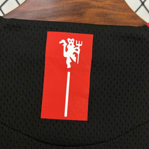Manchester United 2007/08 Third Retro Jersey - Image 4