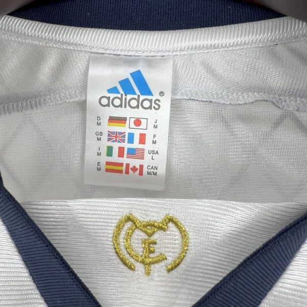 Real Madrid 1998/00 Home Retro Jersey - Image 4