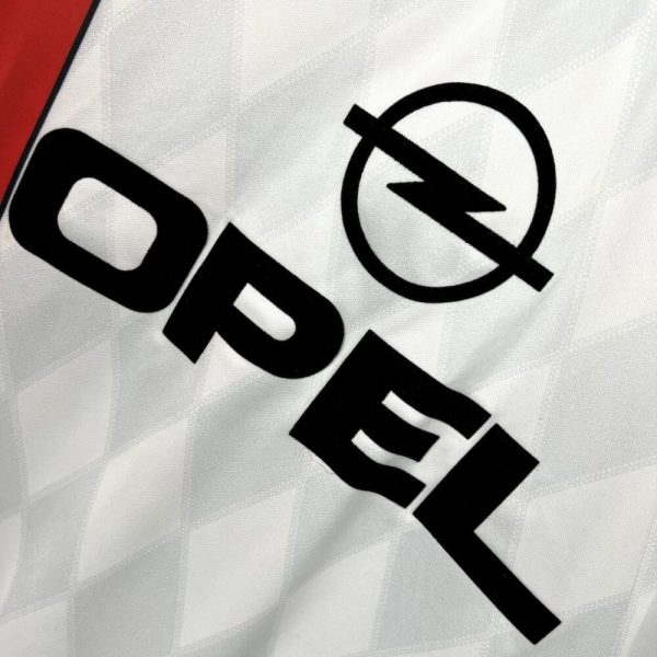 Bayern Munich 1995/96 Away Retro Jersey - Image 5