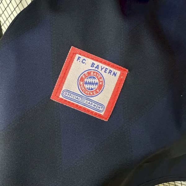 Bayern Munich 1997/99 Home Retro Jersey - Image 8