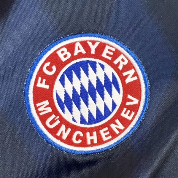 Bayern Munich 1997/99 Home Retro Jersey - Image 6