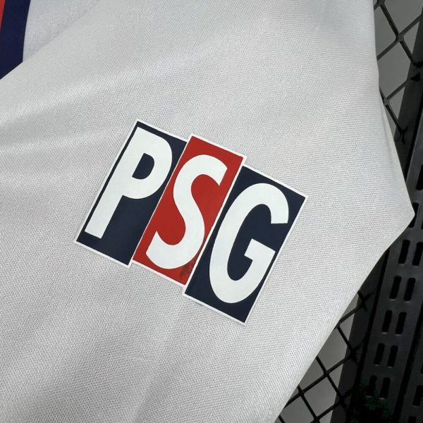 Paris Saint-Germain 1998/99 Away Retro Jersey - Image 4