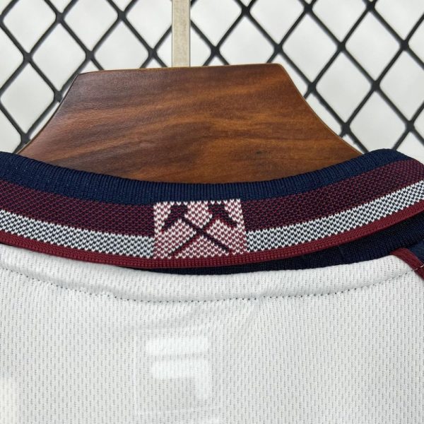 West Ham United 1999/01 Away Retro Jersey - Image 8