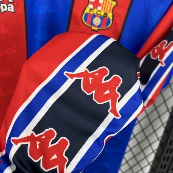 Barcelona 1995/97 Home Long Sleeves Retro Jersey - Image 3