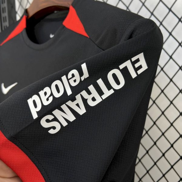 Eintracht Frankfurt 2024/25 Away Jersey - Image 4