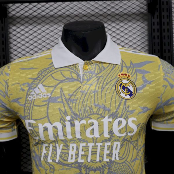 Real Madrid  2025/26 Beige Special Edition Jersey Player Version - Image 7
