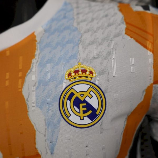 Real Madrid 2024/25 Pre-Match Jersey Player Version - Image 5