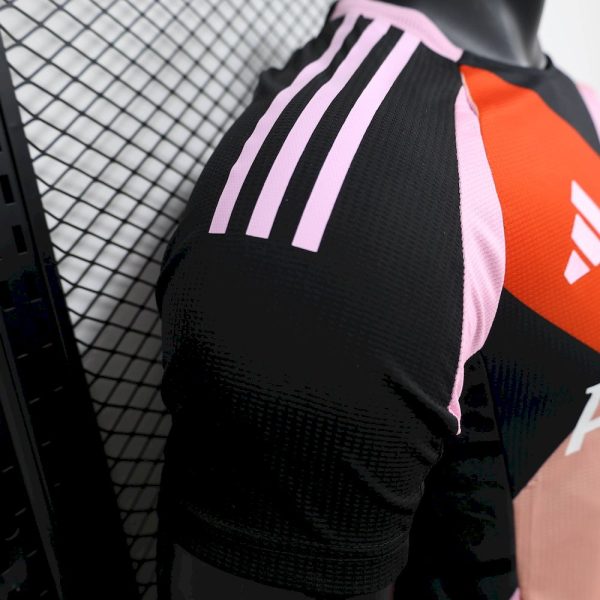 Bayern Munich 2025/26 (Women’s Team) Special Jersey Player Version - Image 7
