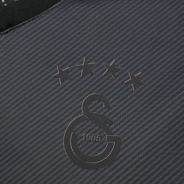 Galatasarays 2025/26 Black Special Edition Jersey - Image 6