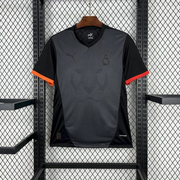 Galatasarays 2025/26 Black Special Edition Jersey - Image 3