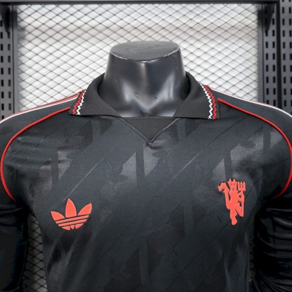 Manchester United 2025/26 Special Edition  Jersey Player Version - Image 4
