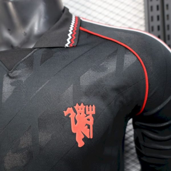 Manchester United 2025/26 Special Edition  Jersey Player Version - Image 3
