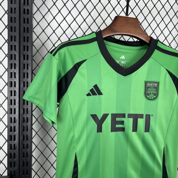 Austin 2025/26 Home Kids Kit - Image 5